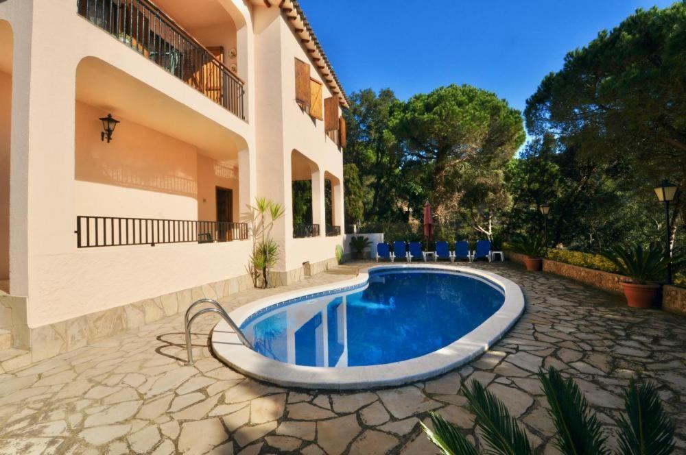 Villa Victoria Lloret de Mar Exterior photo